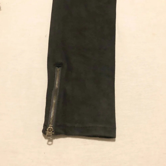 Abercrombie and Fitch  Faux Suede Super Skinny Pants Ankle Zip Size 4 - Picture 15 of 16